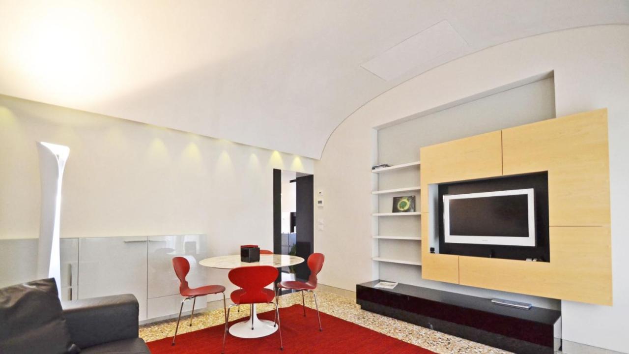 Ai Bareteri Luxury Canal View Apartment Venedig